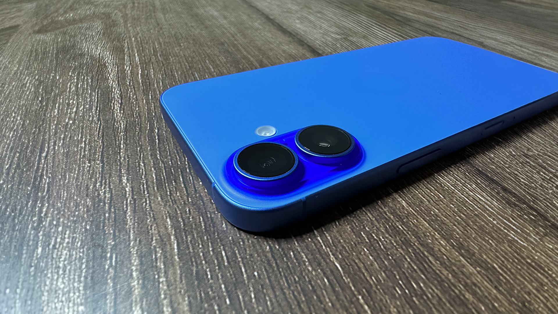 Leaked iPhone 17 Air Rumored to be Thinnest Model Yet!